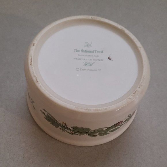 Small Lidded Trinket Pot by Westfield Art Pottery Branded The National Trust - Picture 8 of 10